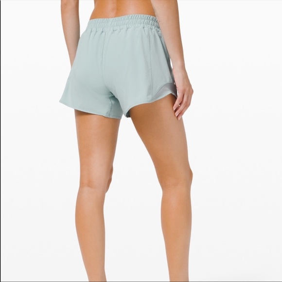 Lululemon HOTTY HOT SHORT II *LONG 4" - Picture 4 of 9